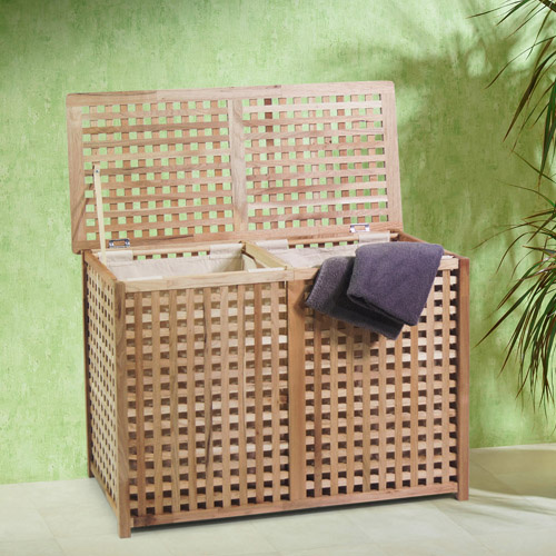 Vasketøjskurv i træ med to rum og låg