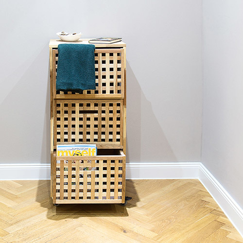 Træ kommode med 3 skuffer i valnød