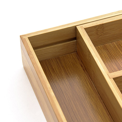 Justerbar bestikbakke i træ - L