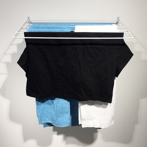 Hvidt tørrestativ til væg - 65 cm.