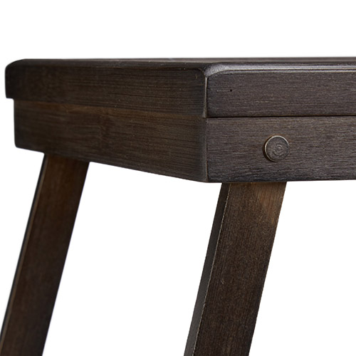 Brun sammenklappelig sengebakke