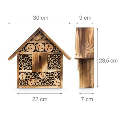 Insekthotel i brændt træ 28,5 cm.