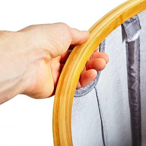 Vasketøjskurv med bambusramme