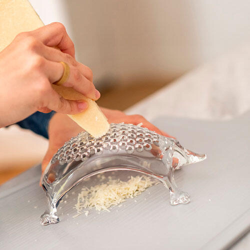 Rivejern til parmesanost - Kasimir klar