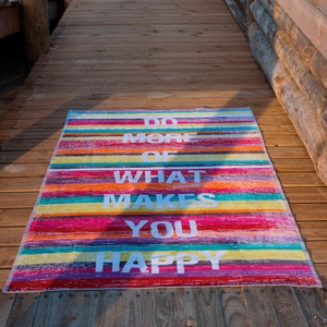 Happy strandhåndklæde